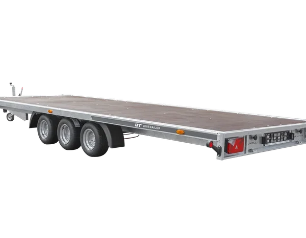 Dépanneuse UNITRAILER UNIPLAT 600/3 S à trois essieux 600×215 3500 KG