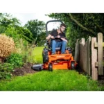 Tondeuse autoportée à rayon de braquage zéro Kubota Z122R – Image 4