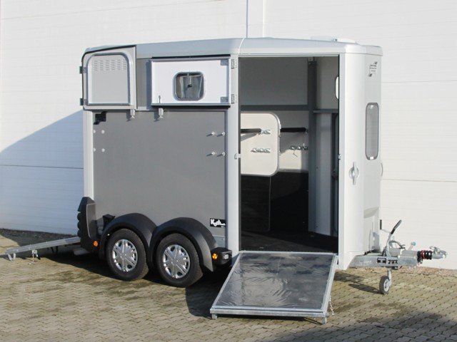 2-ifor-9.jpg Ifor | Zone de chargement | Remorque pour chevaux (Réf. GA-8598-25) – Image 1