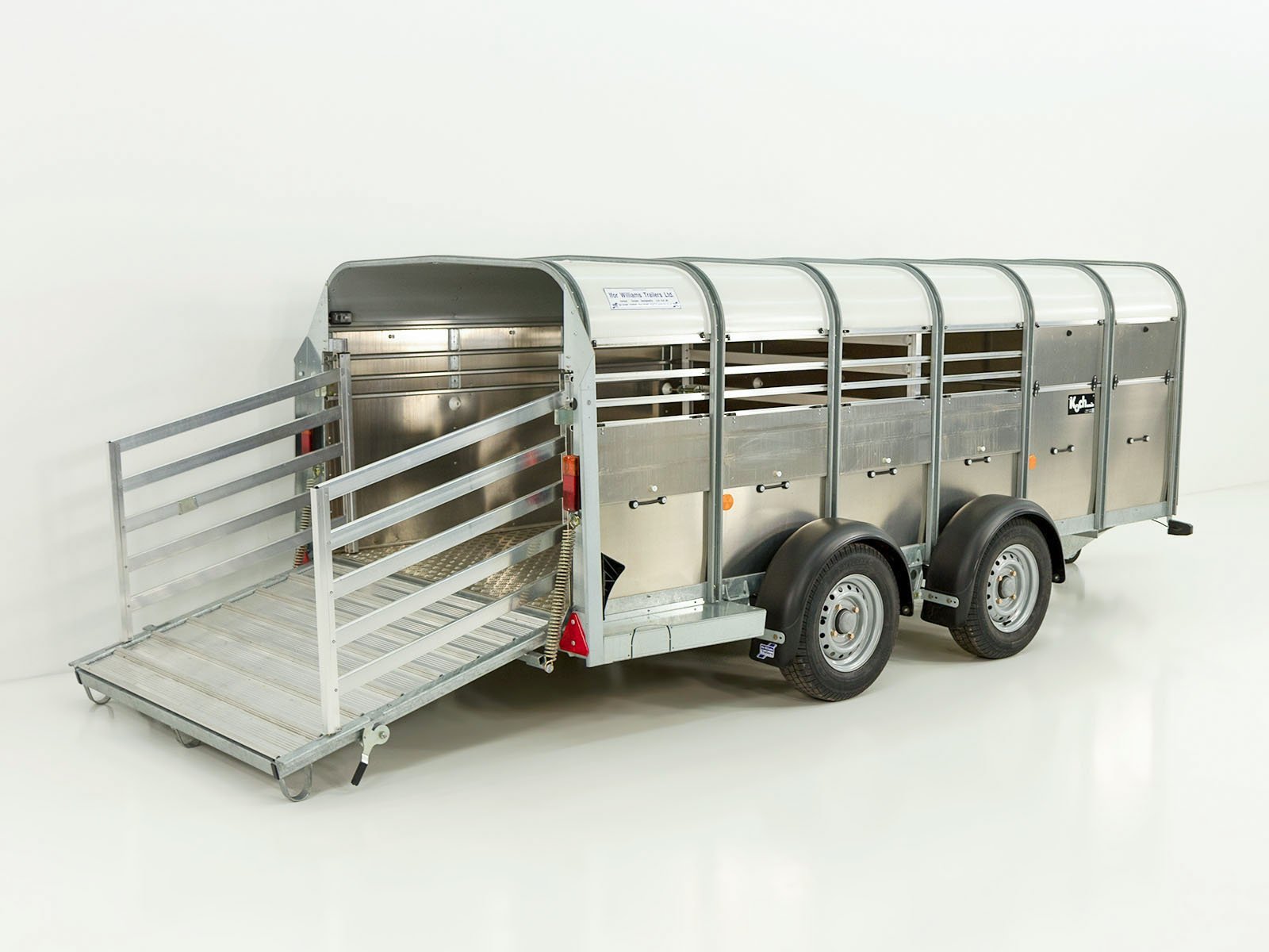 22-vie-2.jpg Ifor | 2700 kg PTAC | Véhicule neuf (Réf. GA-4296-25) – Image 1